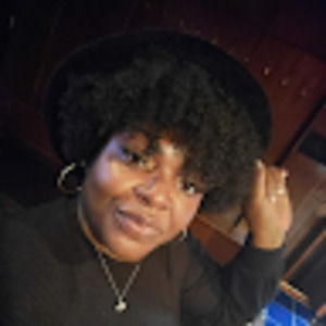 Meet your Posher, Lakeisha